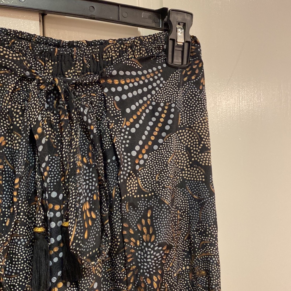 Wide Leg, Flowing Pants - Picture 2 of 5